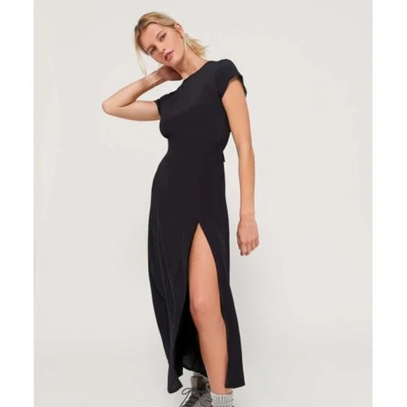 Urban Outfitters Lindsey Cap-sleeve Midi Dress - Picture 2 of 14